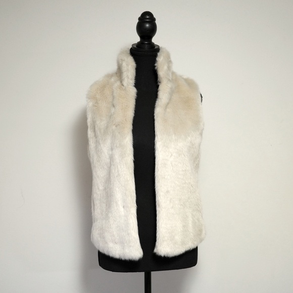 Dynamite Jackets & Blazers - Dynamite Faux Fur Open Front Vest Warm Beige Size XS